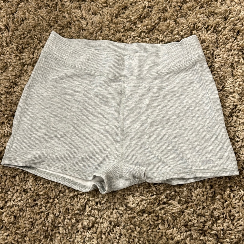 Alo Yoga ribbed cotton lounge shorts. Size M.